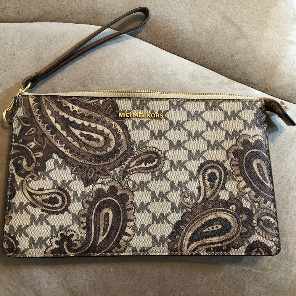 Michael Kors Wristlet